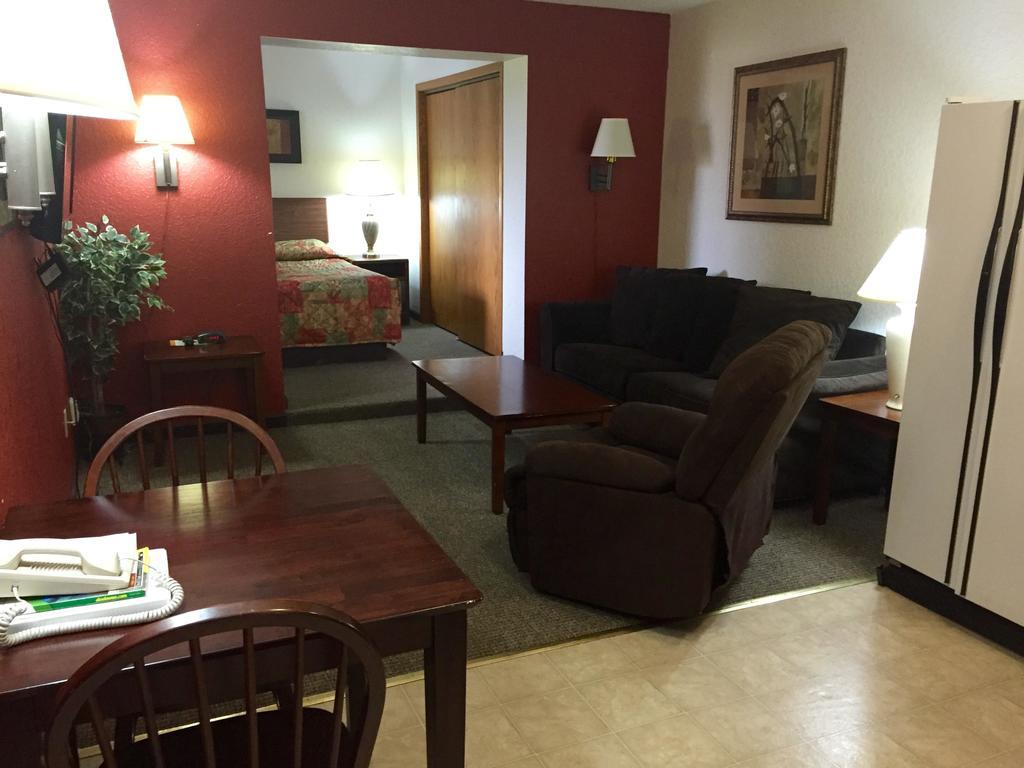 Americas Best Value Inn Grand Forks Exteriör bild