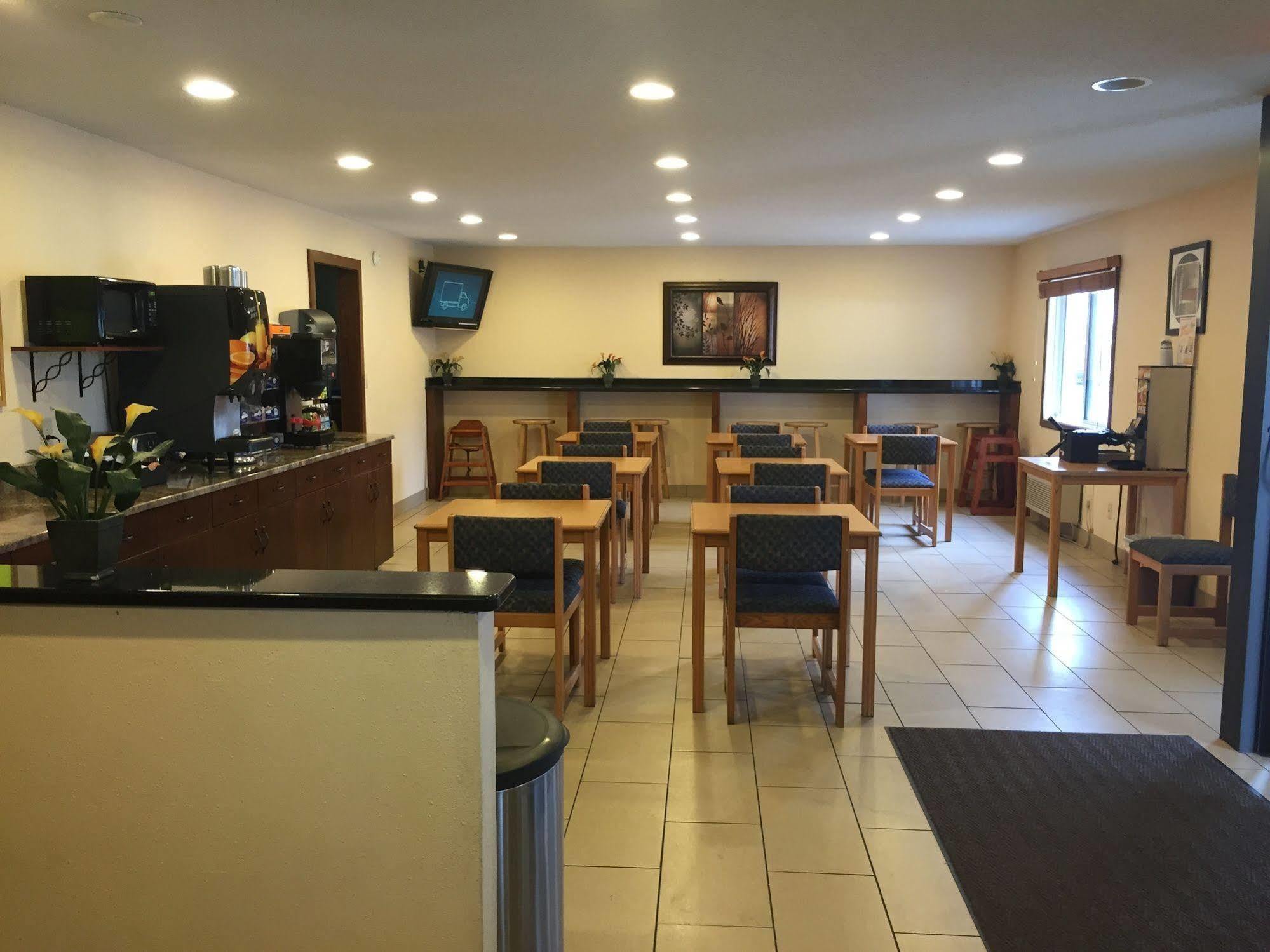 Americas Best Value Inn Grand Forks Exteriör bild